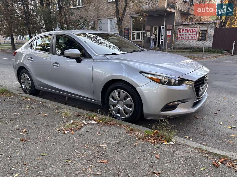 Седан Mazda 3 2016 в Киеве