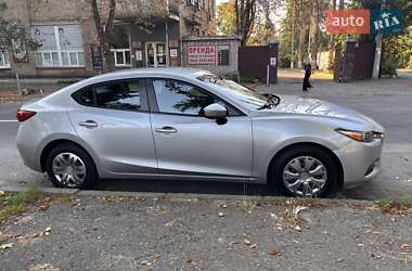 Седан Mazda 3 2016 в 