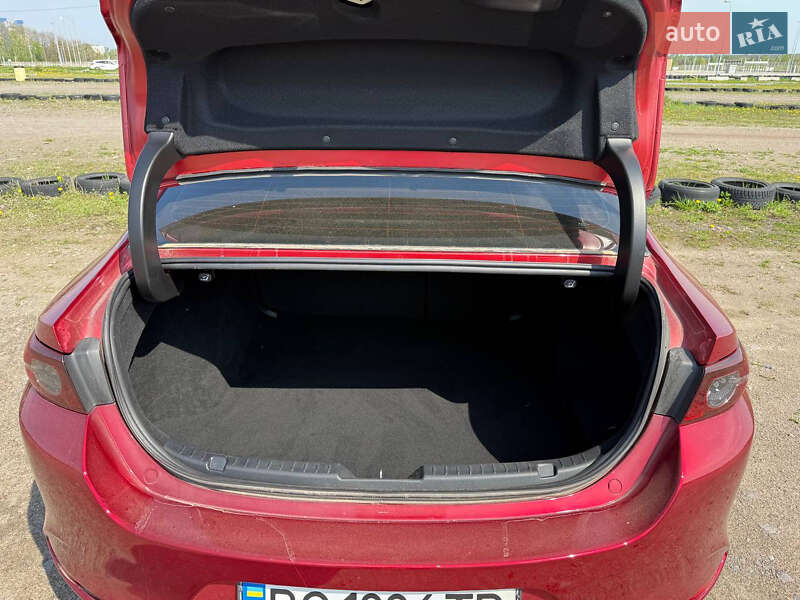 Седан Mazda 3 2019 в Львове