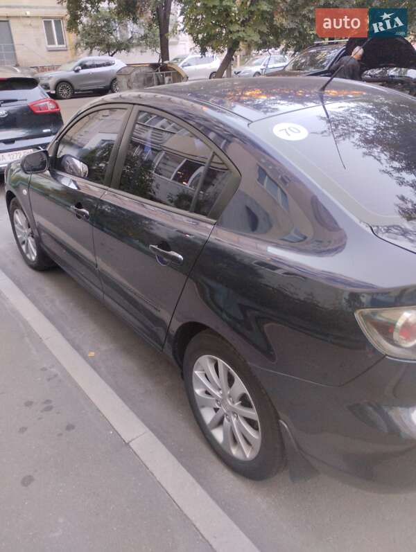 Седан Mazda 3 2008 в Киеве