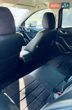 Седан Mazda 3 2016 в 