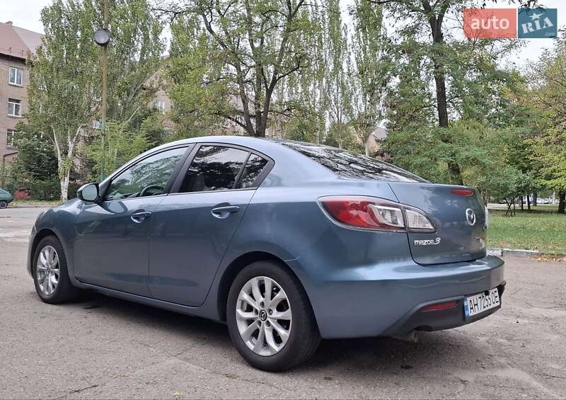 Седан Mazda 3 2010 в Запорожье