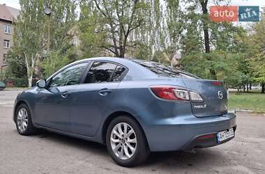 Седан Mazda 3 2010 в 