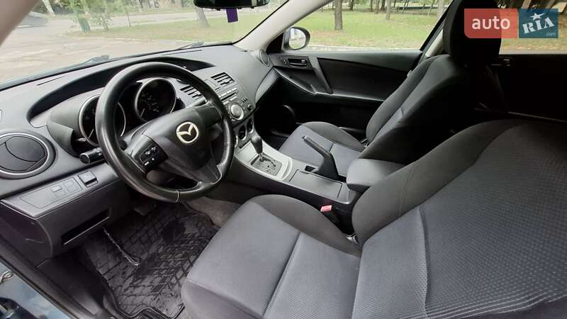 Седан Mazda 3 2010 в Запорожье