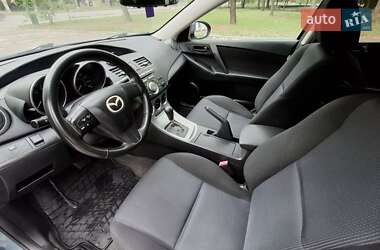 Седан Mazda 3 2010 в 