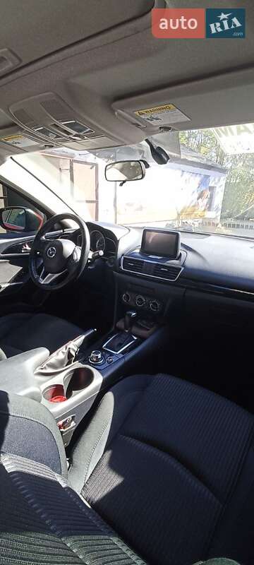 Седан Mazda 3 2015 в Южноукраинске