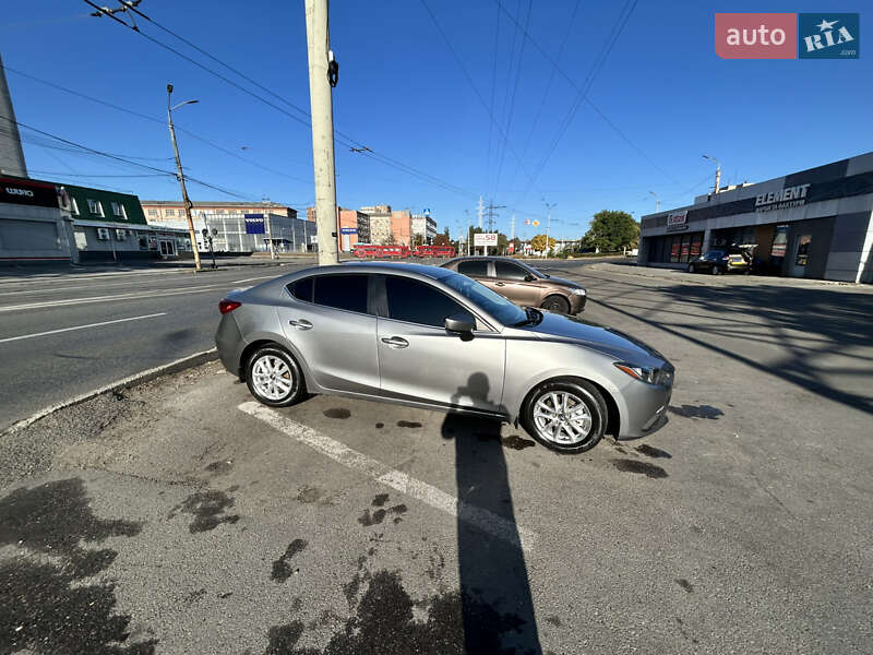 Седан Mazda 3 2014 в Днепре