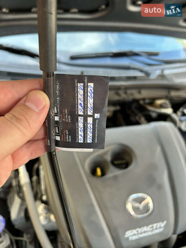 Седан Mazda 3 2014 в Днепре