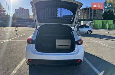 Хэтчбек Mazda 3 2015 в 