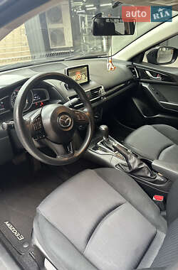Седан Mazda 3 2016 в 