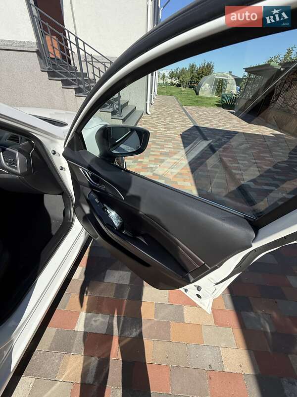 Хэтчбек Mazda 3 2016 в Киеве
