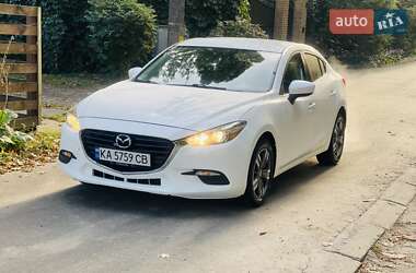 Седан Mazda 3 2017 в 