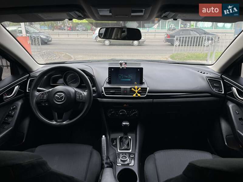 Седан Mazda 3 2013 в Днепре