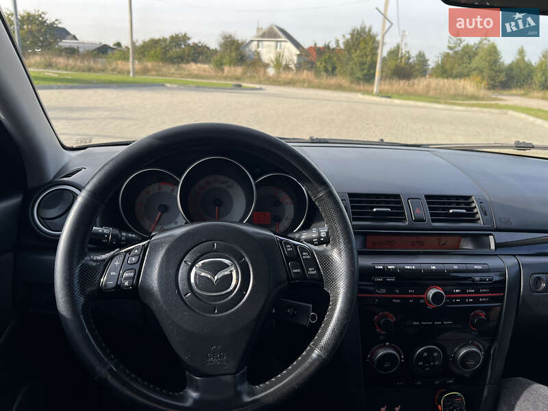 Хэтчбек Mazda 3 2008 в Здолбунове