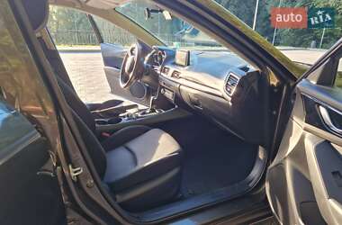 Седан Mazda 3 2016 в 