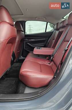 Седан Mazda 3 2023 в Киеве