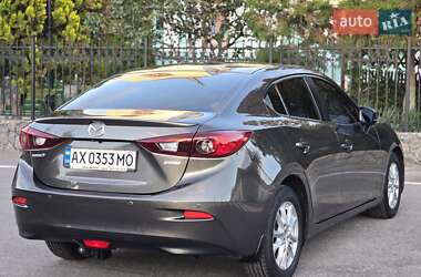 Седан Mazda 3 2017 в 