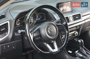Седан Mazda 3 2017 в 