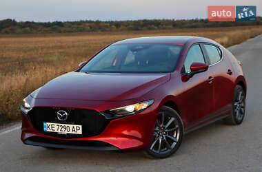 Хетчбек Mazda 3 2024 в Новомосковську