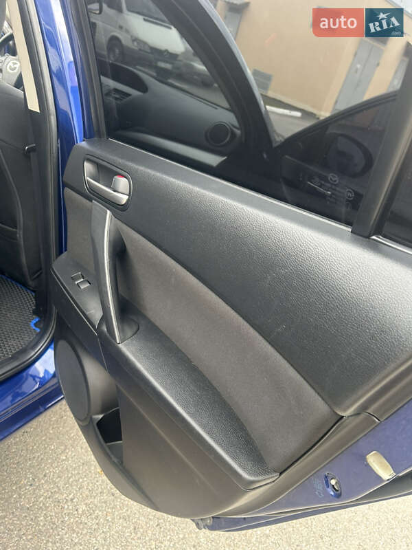 Седан Mazda 3 2013 в Харькове