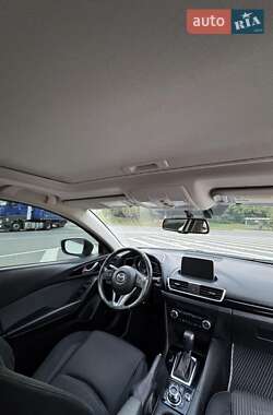 Седан Mazda 3 2016 в Чернигове
