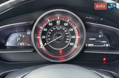 Седан Mazda 3 2016 в Чернигове
