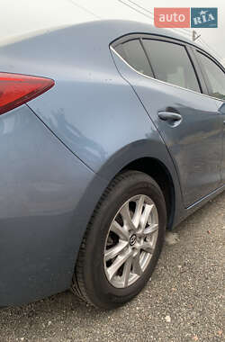 Седан Mazda 3 2014 в 