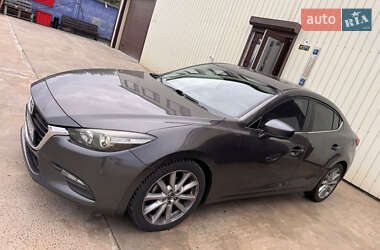 Седан Mazda 3 2017 в 