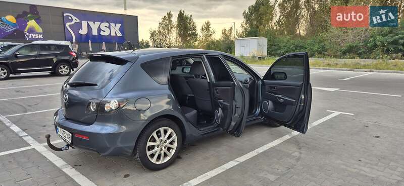 Хэтчбек Mazda 3 2008 в Киеве