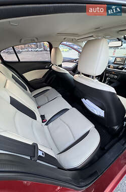Седан Mazda 3 2014 в 