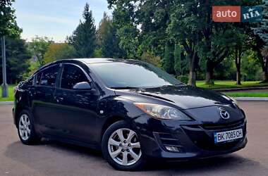 Седан Mazda 3 2010 в 