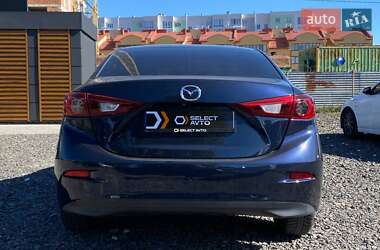 Седан Mazda 3 2016 в 