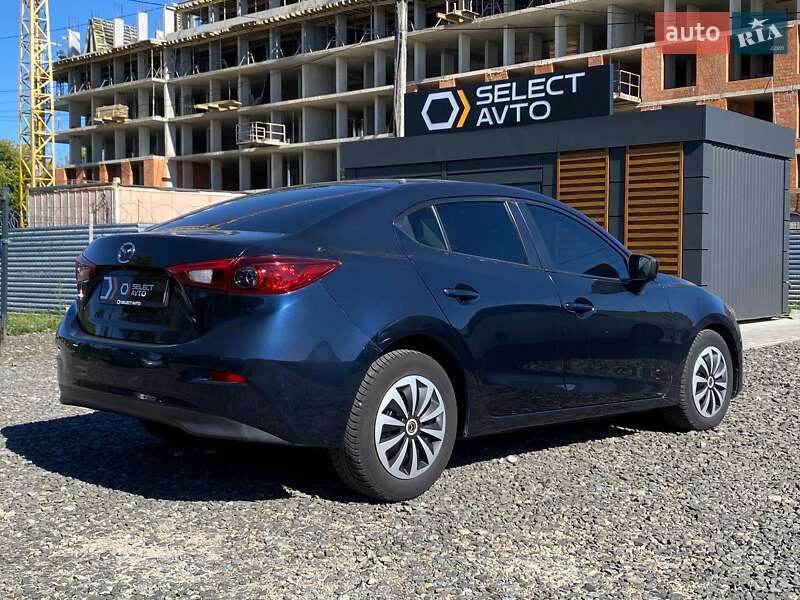 Седан Mazda 3 2016 в Львове