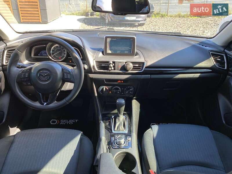 Седан Mazda 3 2016 в Львове