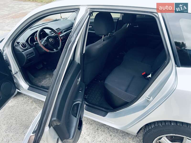 Хэтчбек Mazda 3 2005 в Киеве