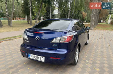 Седан Mazda 3 2012 в Лубнах