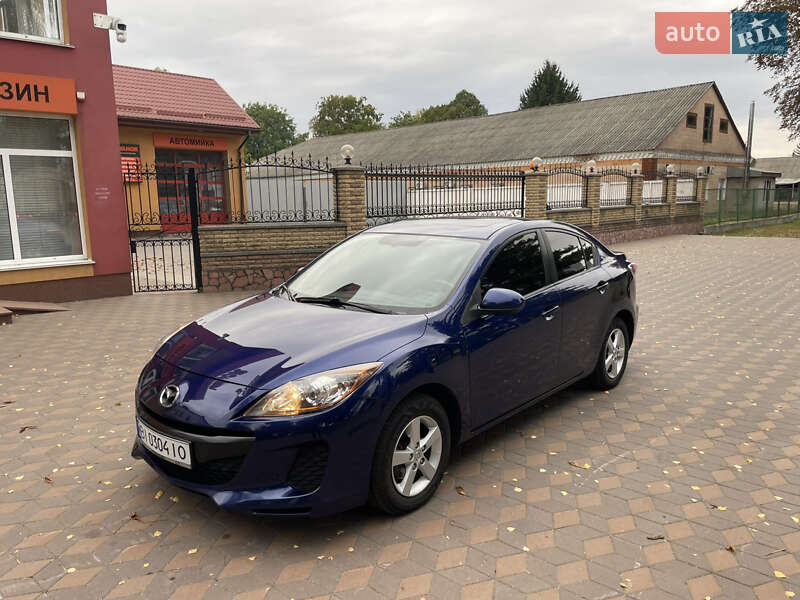 Седан Mazda 3 2012 в Лубнах