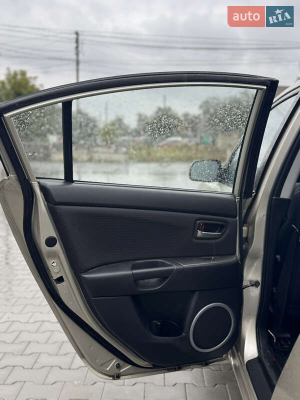 Седан Mazda 3 2007 в Виннице