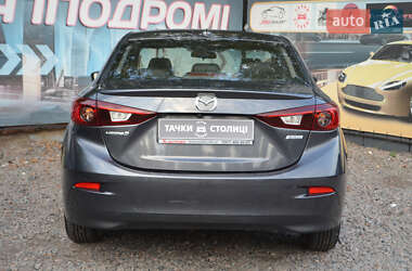 Седан Mazda 3 2015 в 