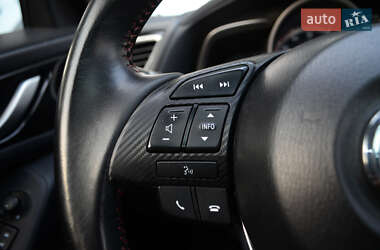 Седан Mazda 3 2015 в 