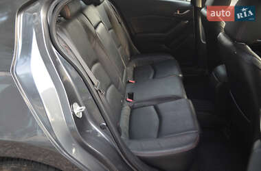 Седан Mazda 3 2015 в 