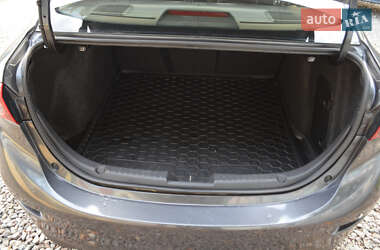 Седан Mazda 3 2015 в 