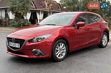 Хэтчбек Mazda 3 2015 в 