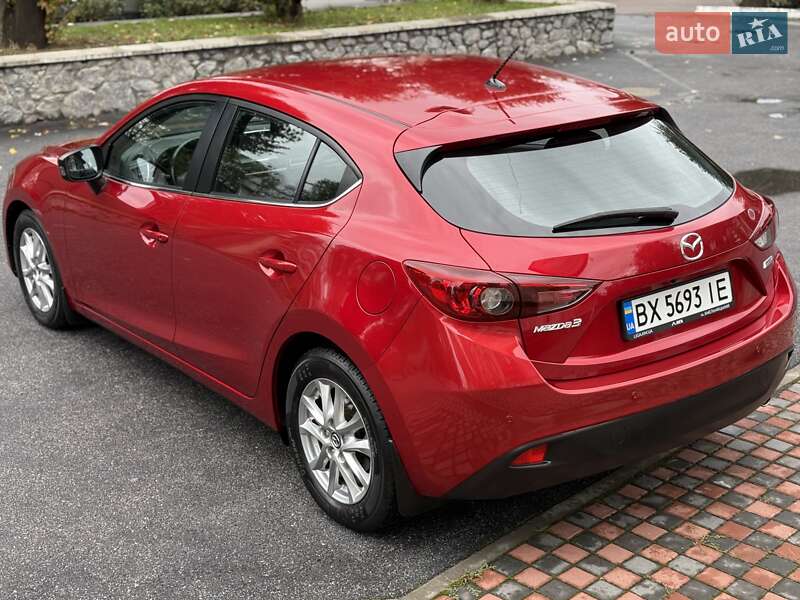 Хэтчбек Mazda 3 2015 в Виннице