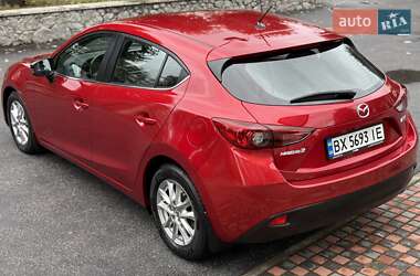 Хэтчбек Mazda 3 2015 в 