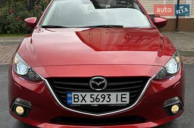 Хэтчбек Mazda 3 2015 в 