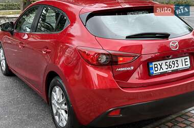 Хэтчбек Mazda 3 2015 в 