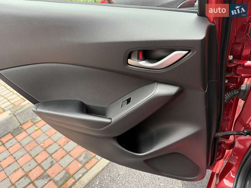 Хэтчбек Mazda 3 2015 в Виннице