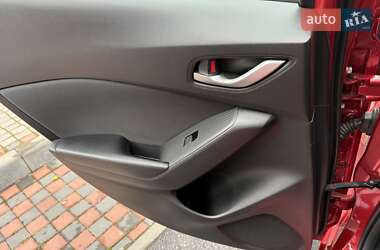 Хэтчбек Mazda 3 2015 в 