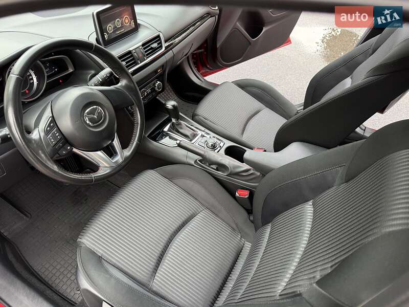 Хэтчбек Mazda 3 2015 в Виннице